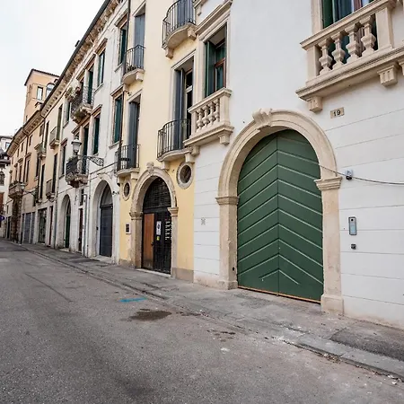 Ss Apostoli Apartment